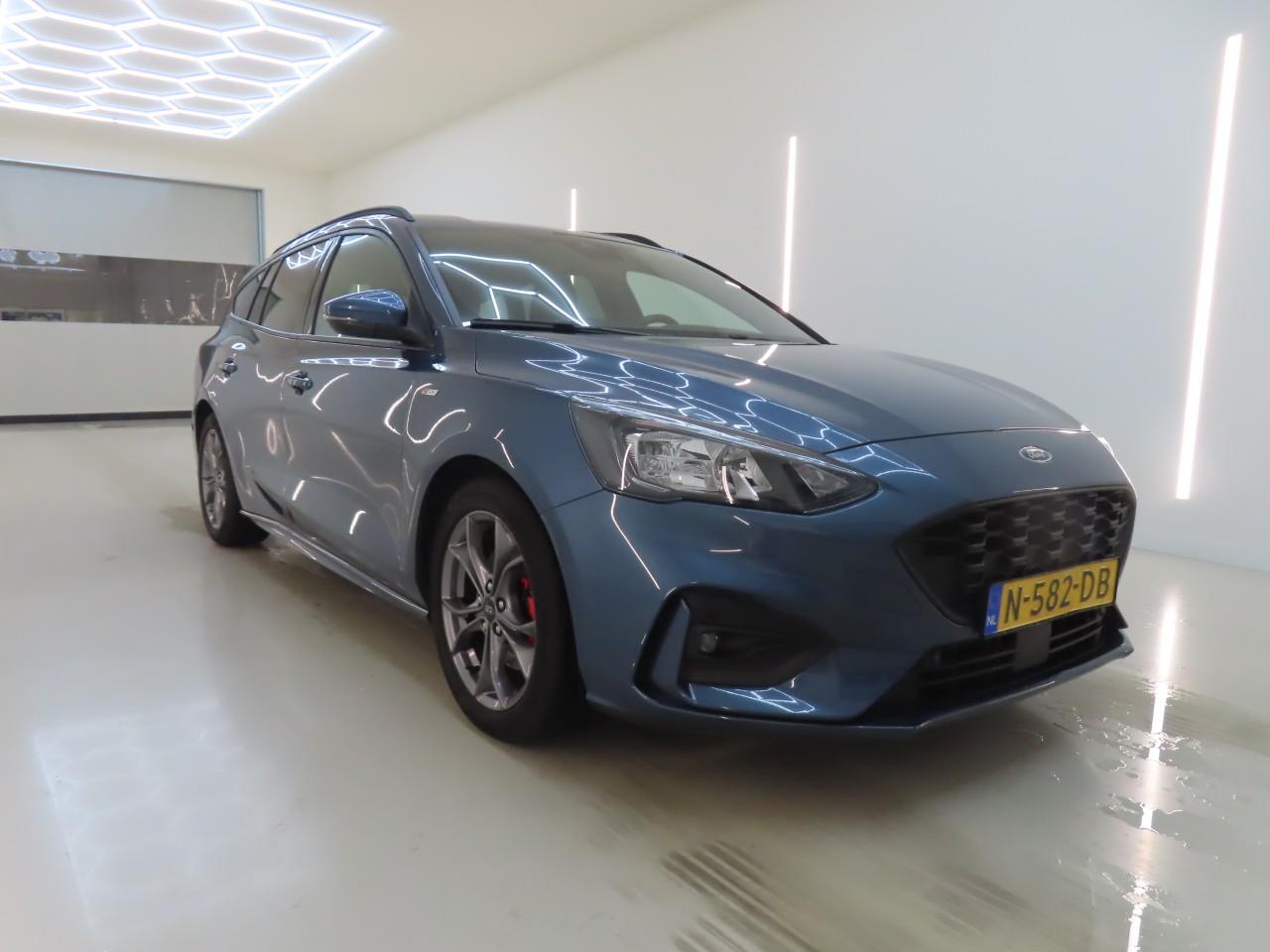 Ford Focus 1.0 EcoBoost ST Line X