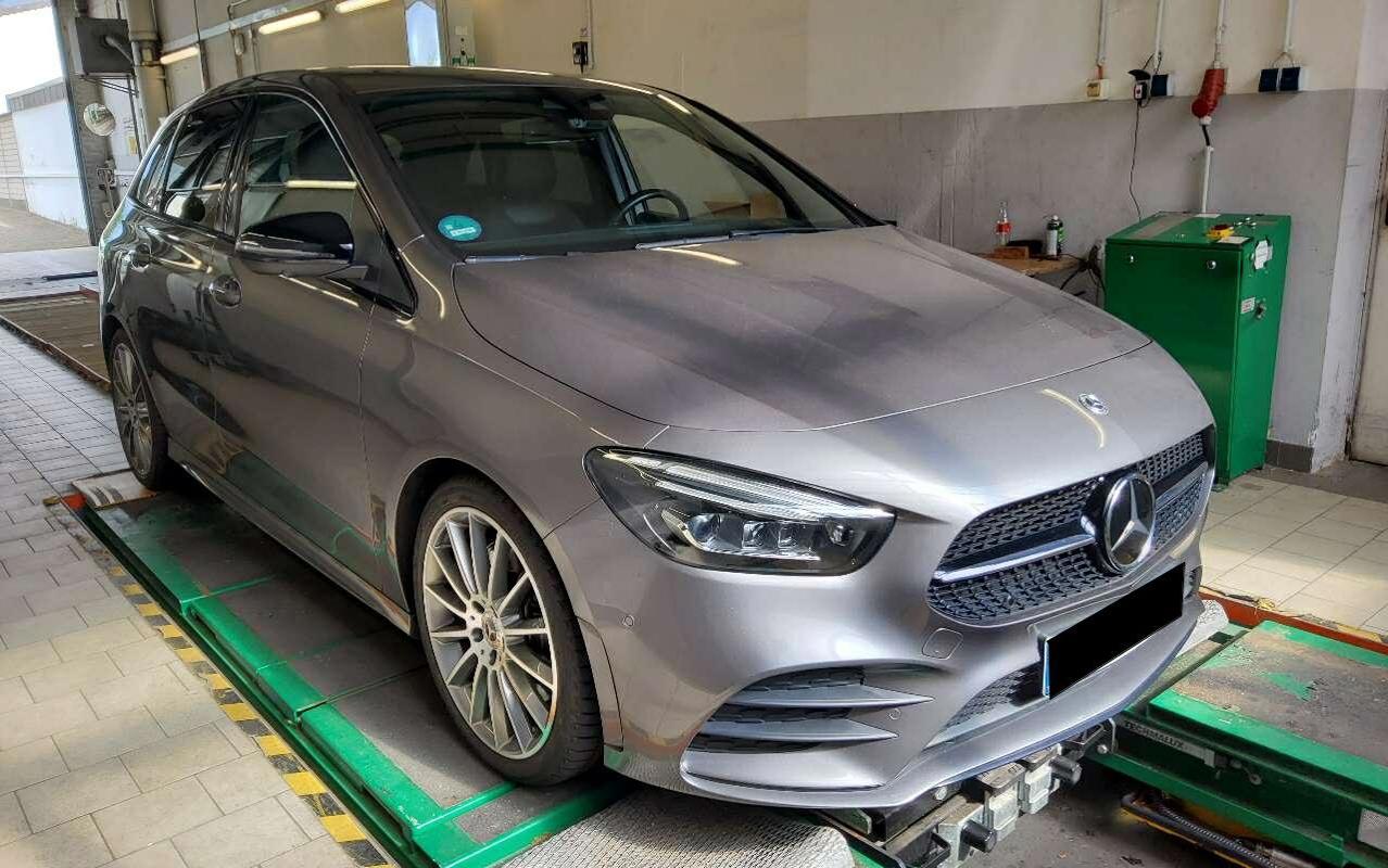 Mercedes-Benz B 200 AMG Line