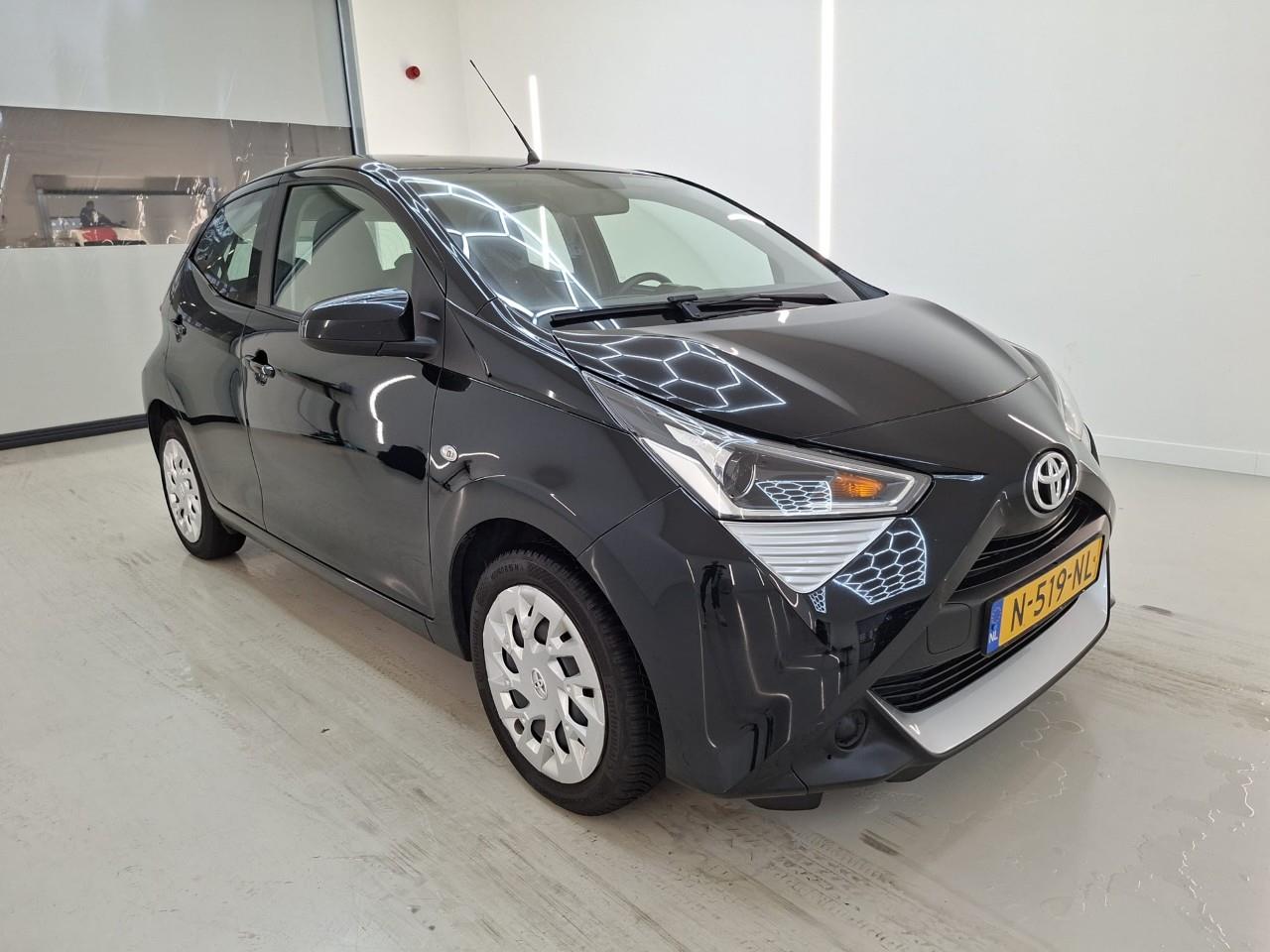 Toyota Aygo 1.0 VVT-i X-Play