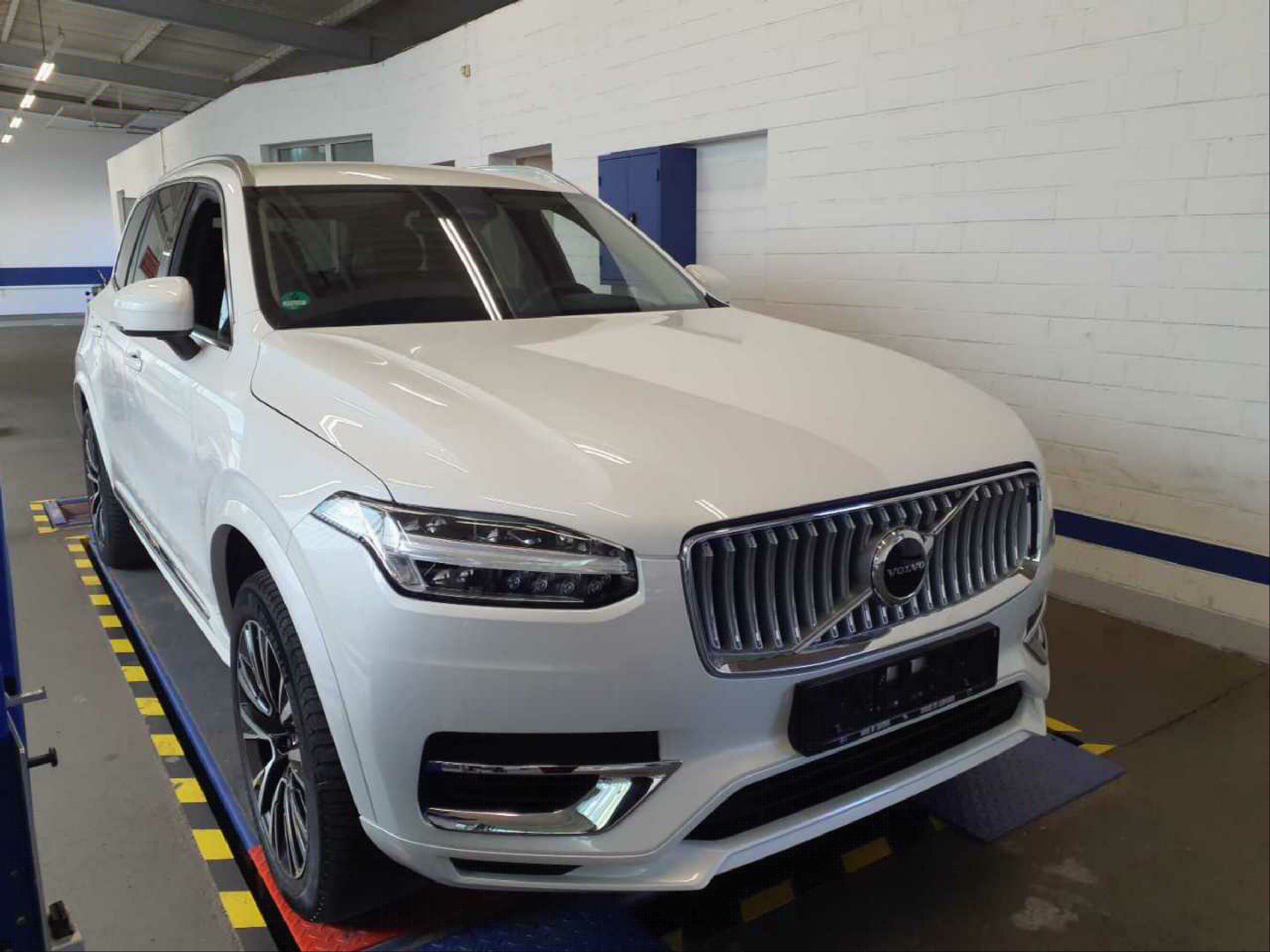Volvo XC90 T8 Core