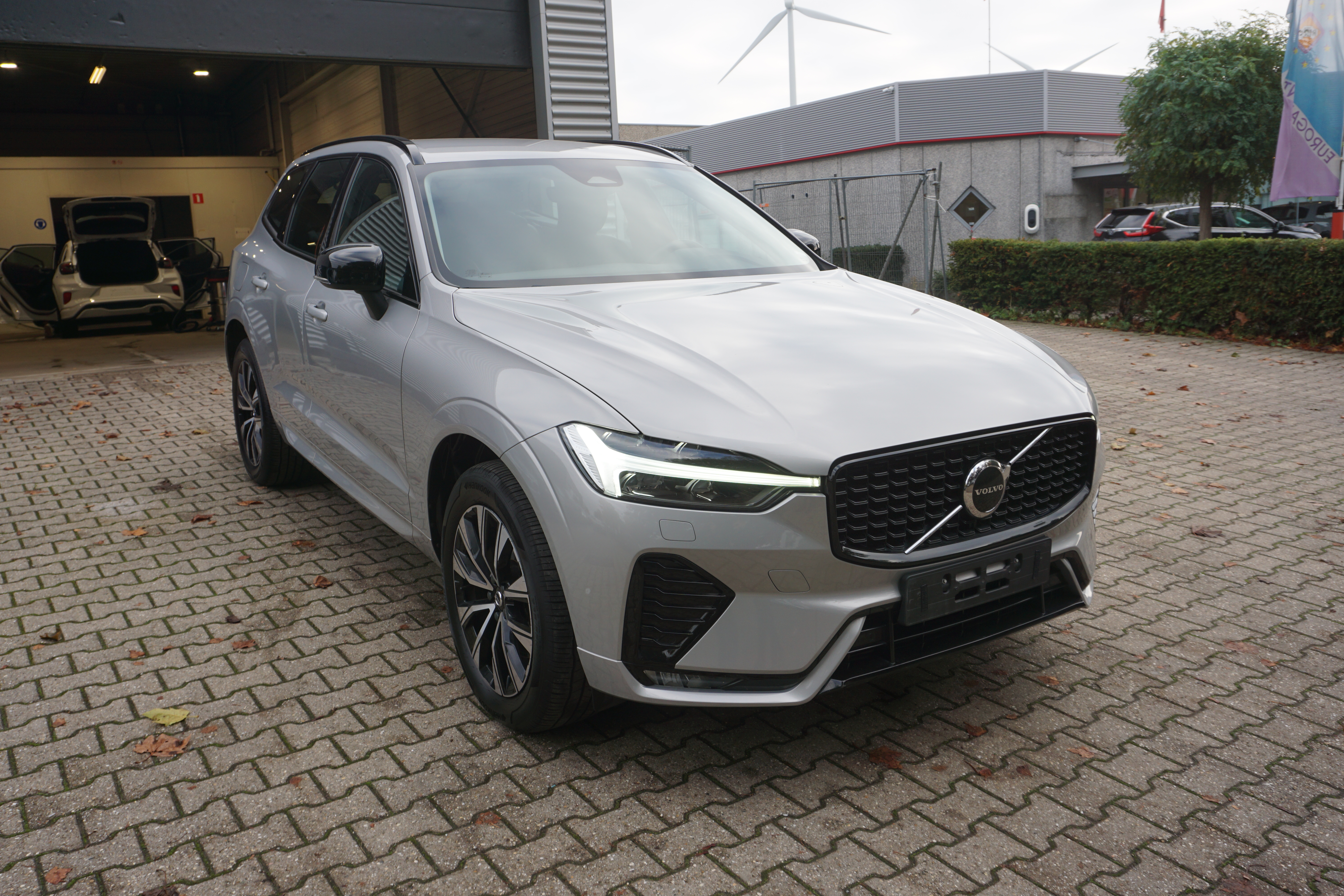 Volvo XC60 2.0 B4 Plus Dark