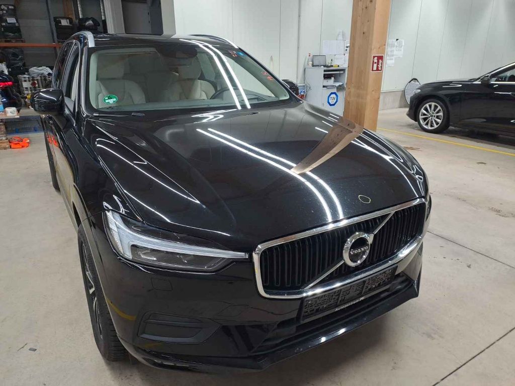 Volvo XC60 B4 Momentum Pro
