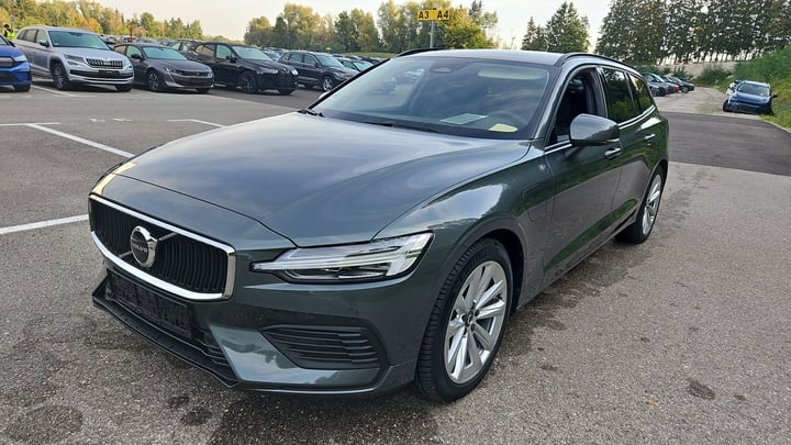 Volvo V60 T6 AWD Plug-in Hybrid Core Auto