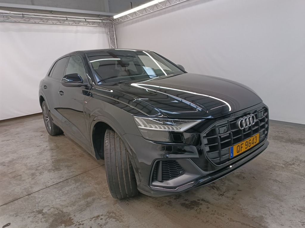 Audi Q8 60 TFSIe Competition