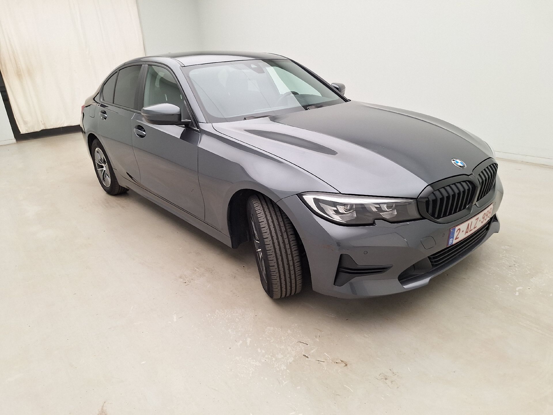 BMW 3 Series 318i