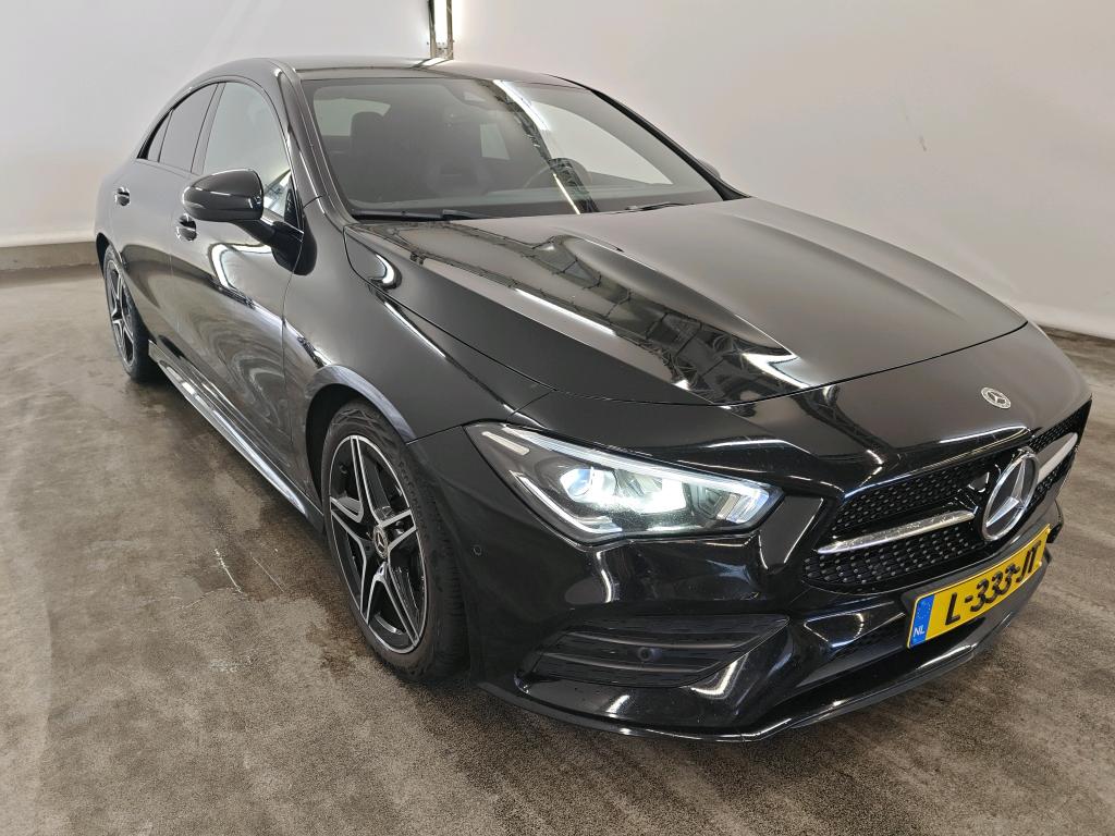 Mercedes-Benz CLA 200 Business Solution AMG