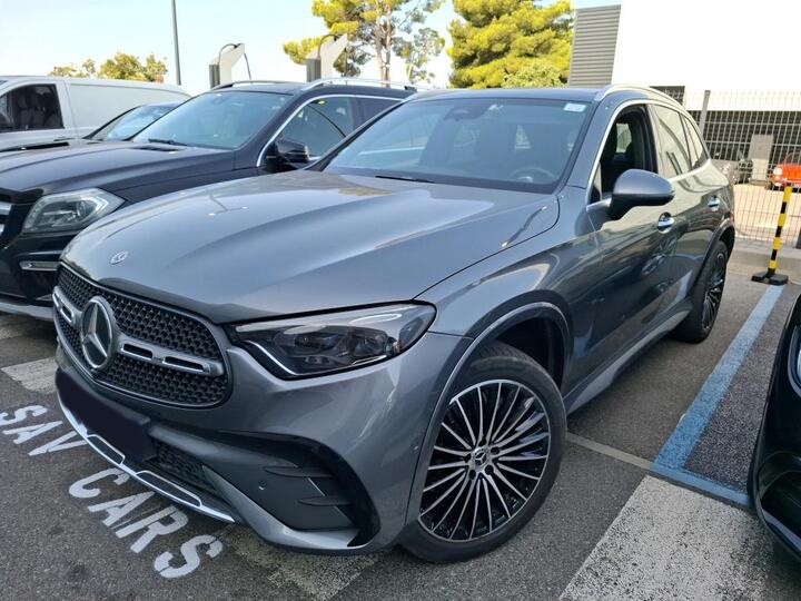 Mercedes-Benz GLC 300e AMG Line
