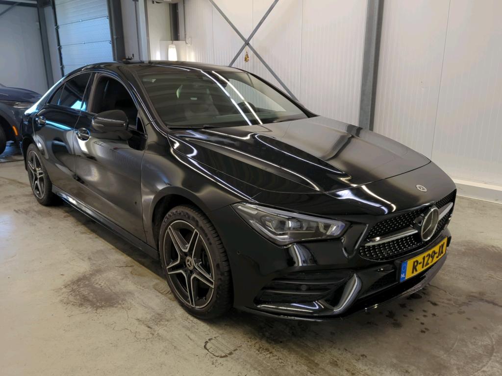Mercedes-Benz CLA 250e AMG Line
