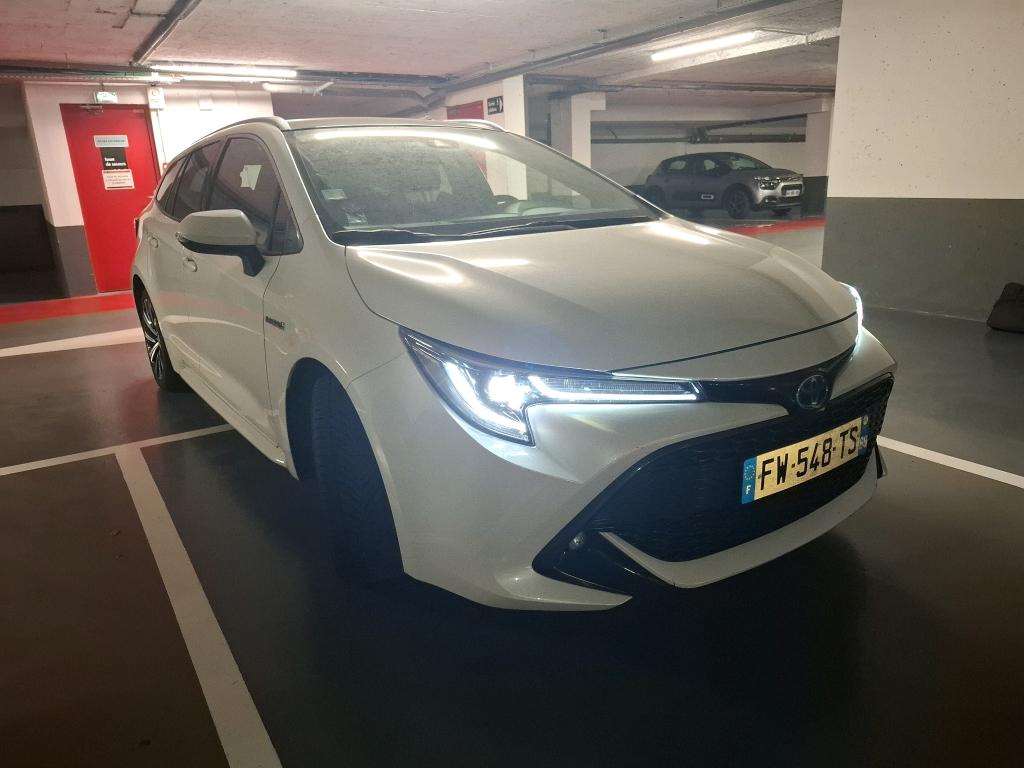 Toyota Corolla Touring Sports 2.0 Design