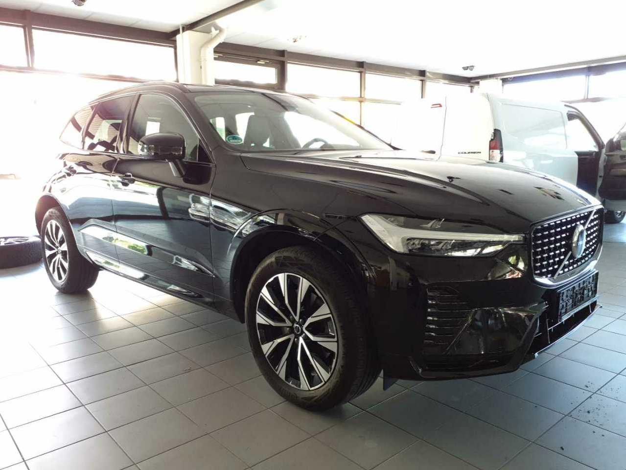 Volvo XC60 B4 Plus Dark