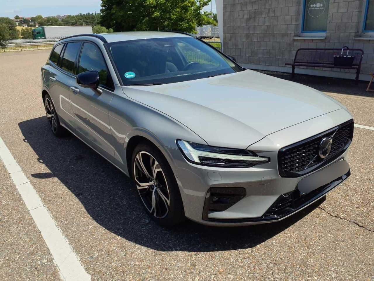 Volvo V60 B4 Plus Dark