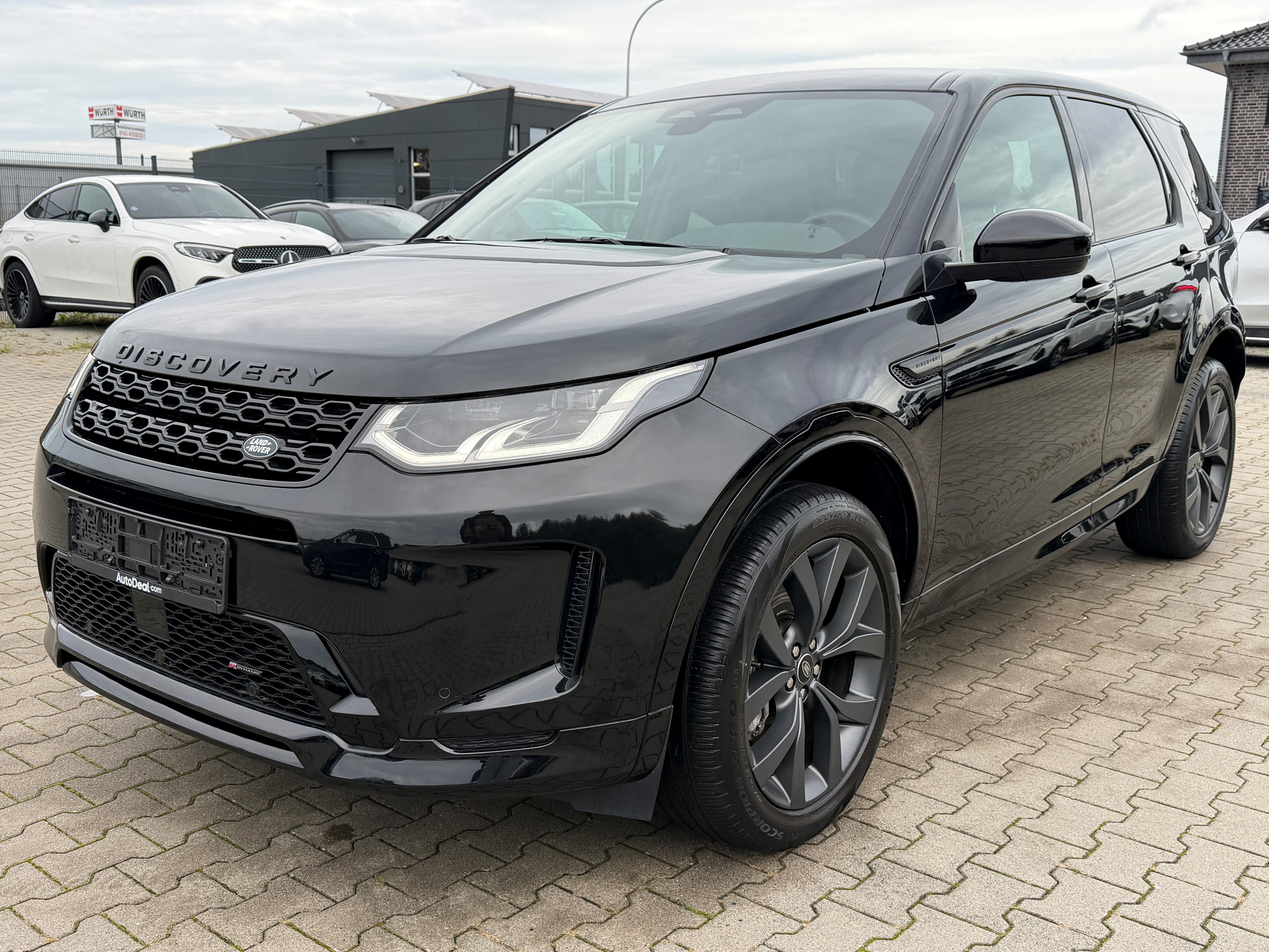 Land Rover Discovery Sport P300e R-Dynamic SE