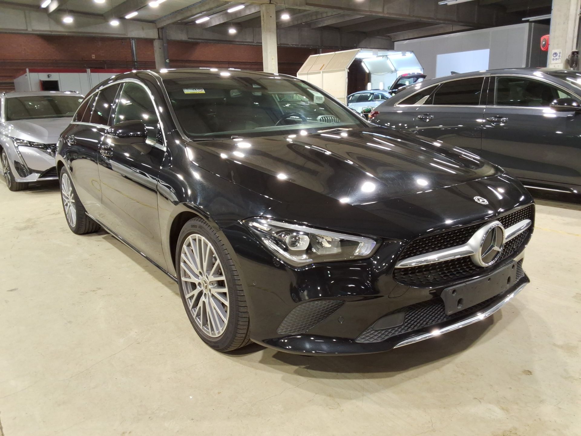 Mercedes-Benz CLA Shooting Brake 180 Business Solution