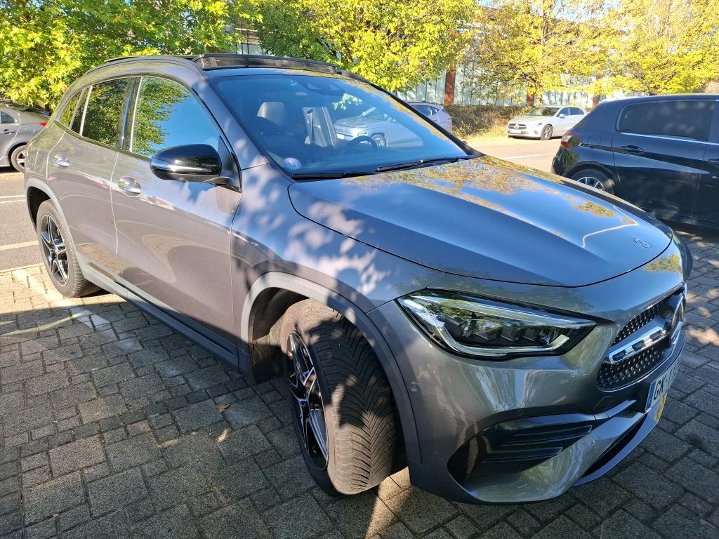 Mercedes-Benz GLA 250e AMG Line