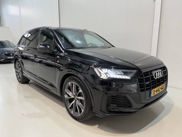 Audi Q7 60 TFSIe S Line