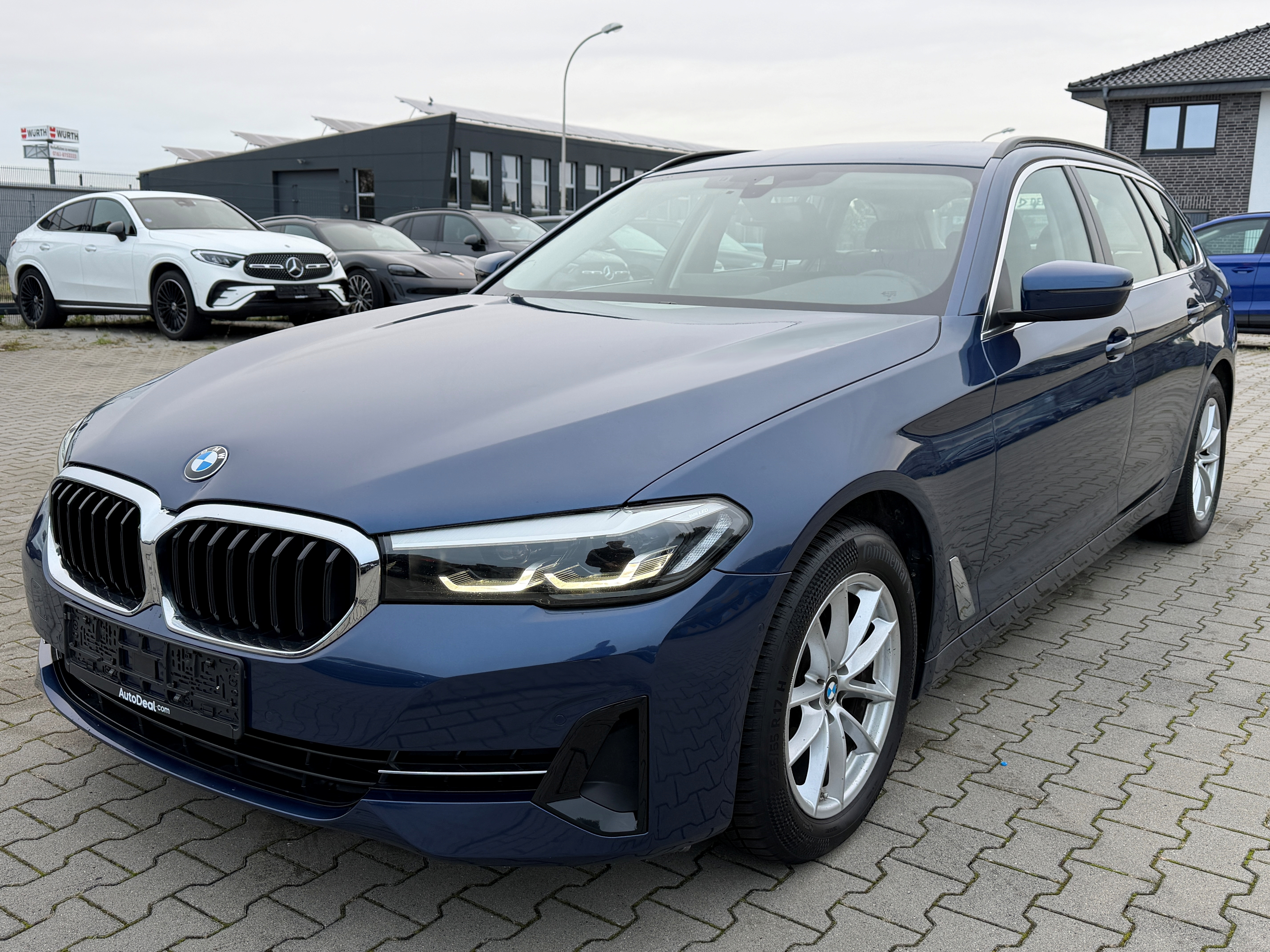 BMW 5 Series Touring 520d Lounge