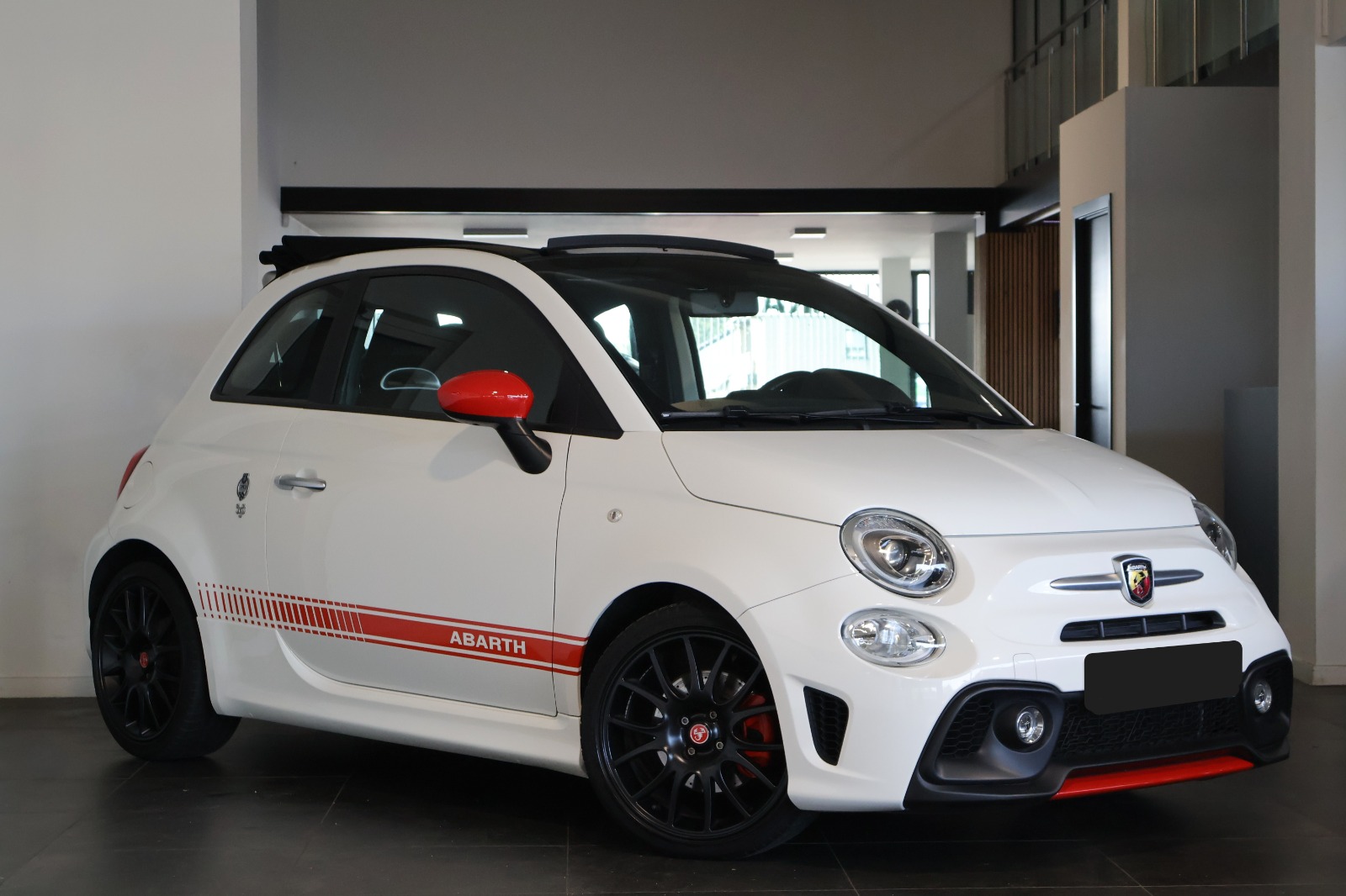 Abarth 595 C 1.4 T-jet Pista