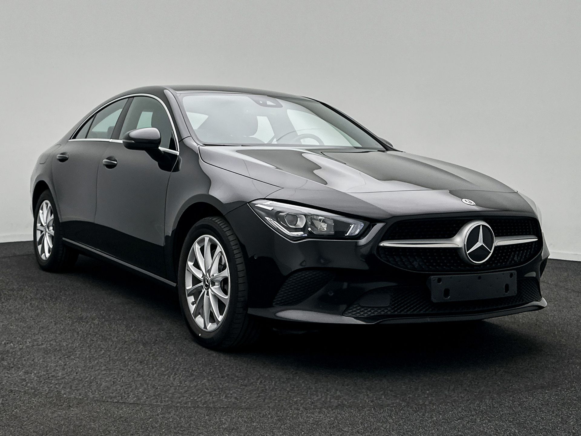 Mercedes-Benz CLA 250e Business Line