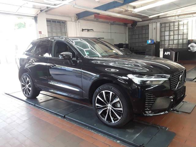 Volvo XC60 B5 Ultra Dark
