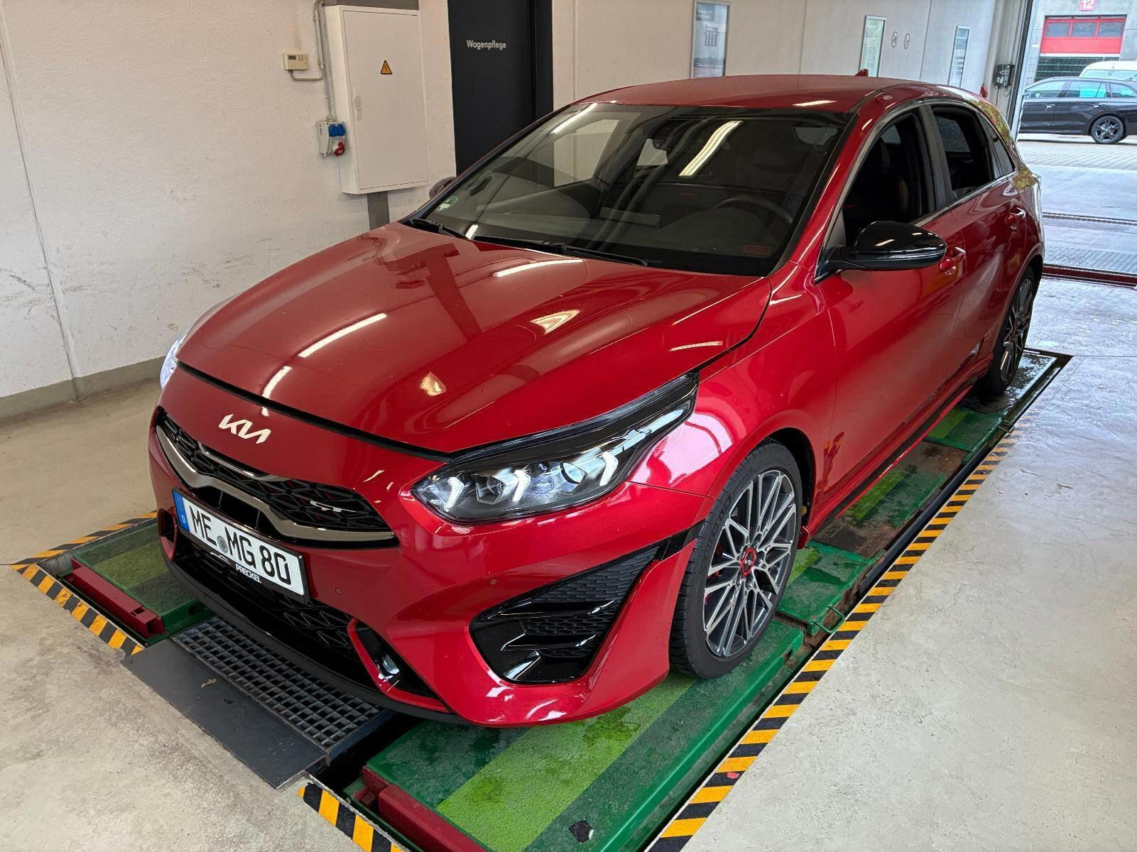 Kia Ceed 1.6 T-GDI GT