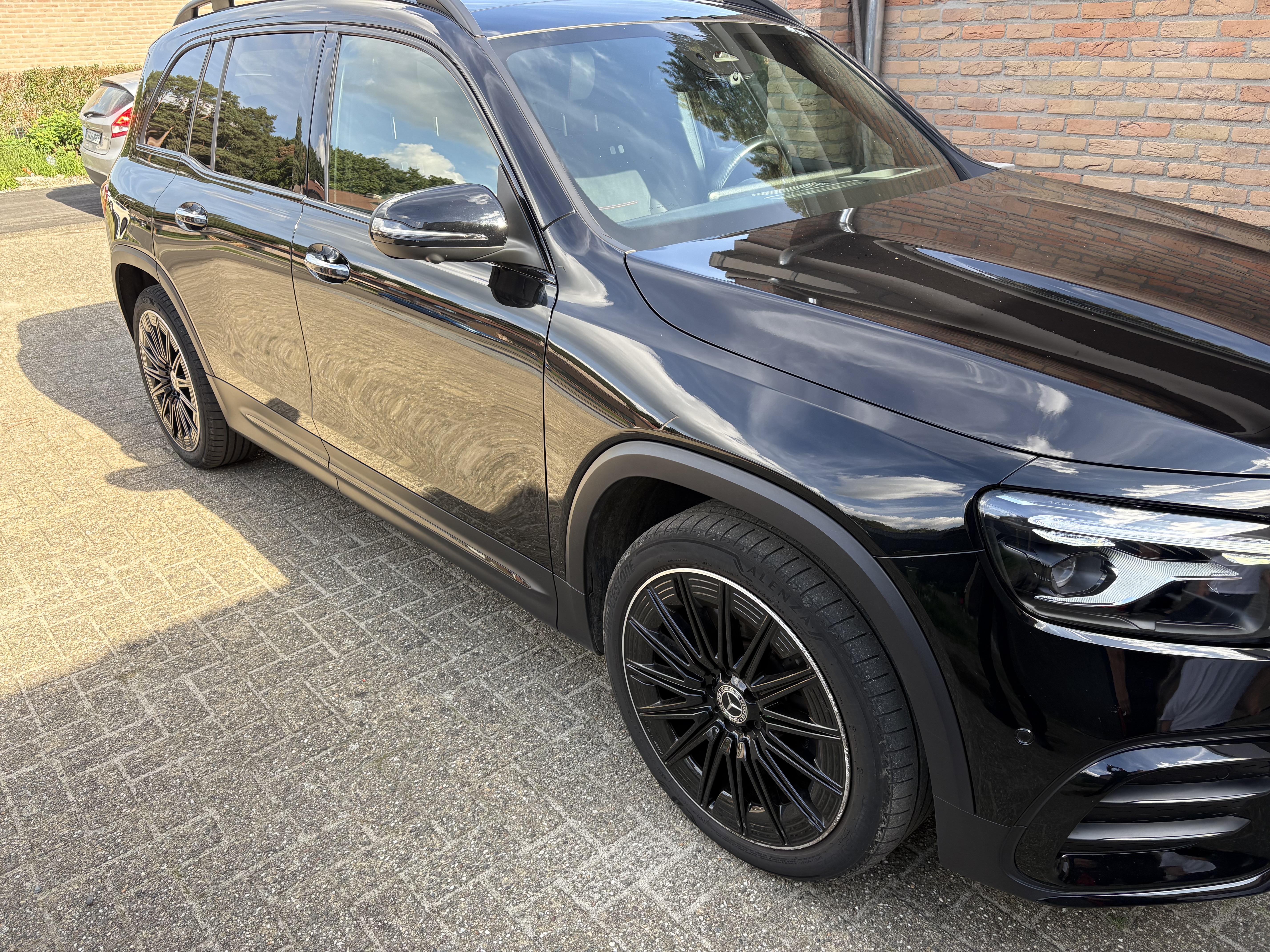 Mercedes-Benz GLB 220 AMG Line