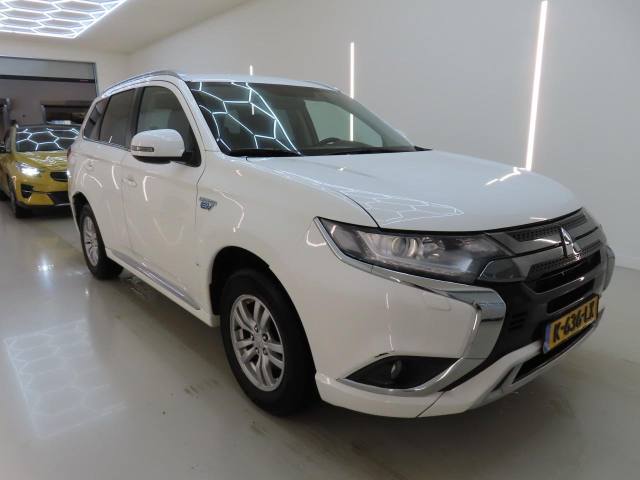 Mitsubishi Outlander 2.4 Pure
