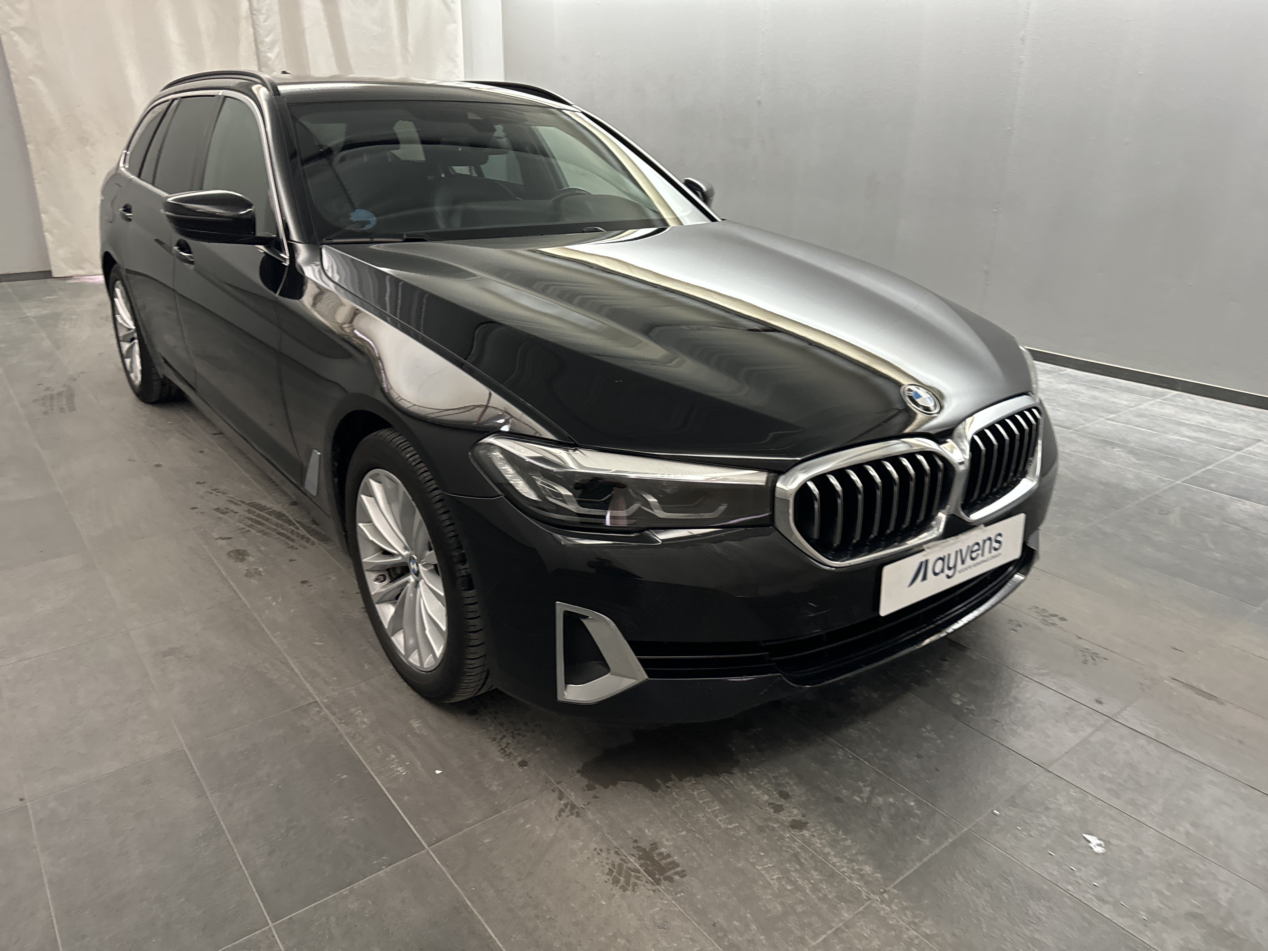 BMW 5 Series Touring 530i