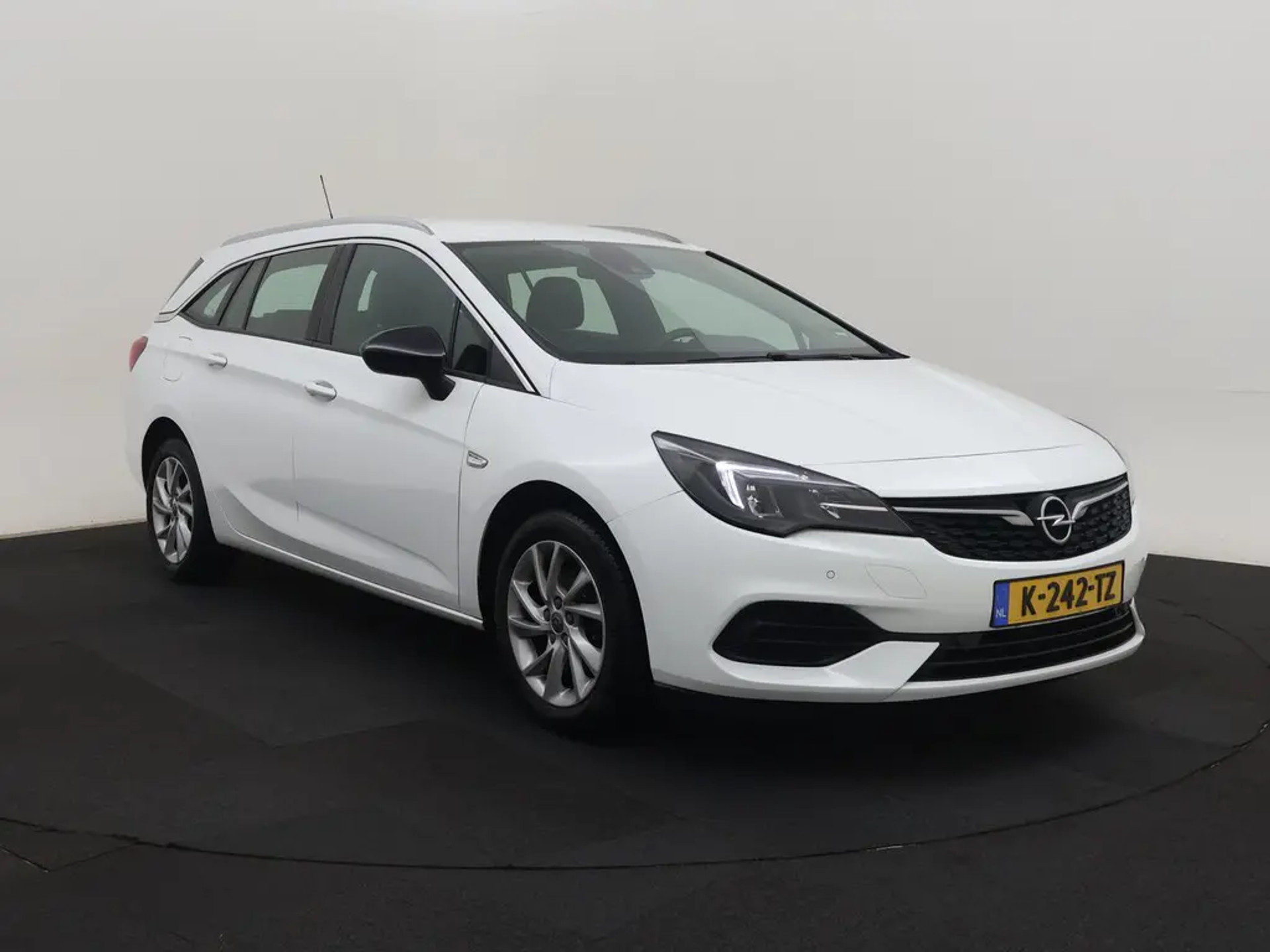 Opel Astra Sports Tourer 1.2 Business Elegance