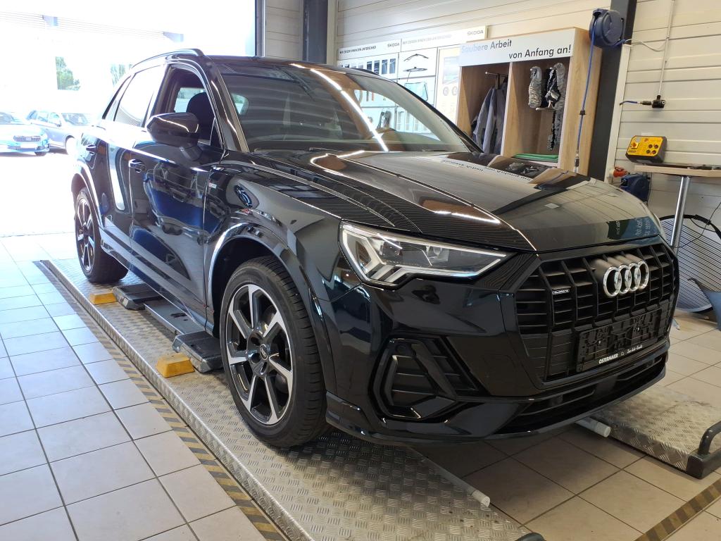 Audi Q3 40 TDI S Line
