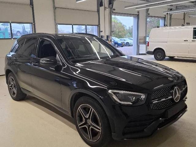 Mercedes-Benz GLC 220d AMG Line