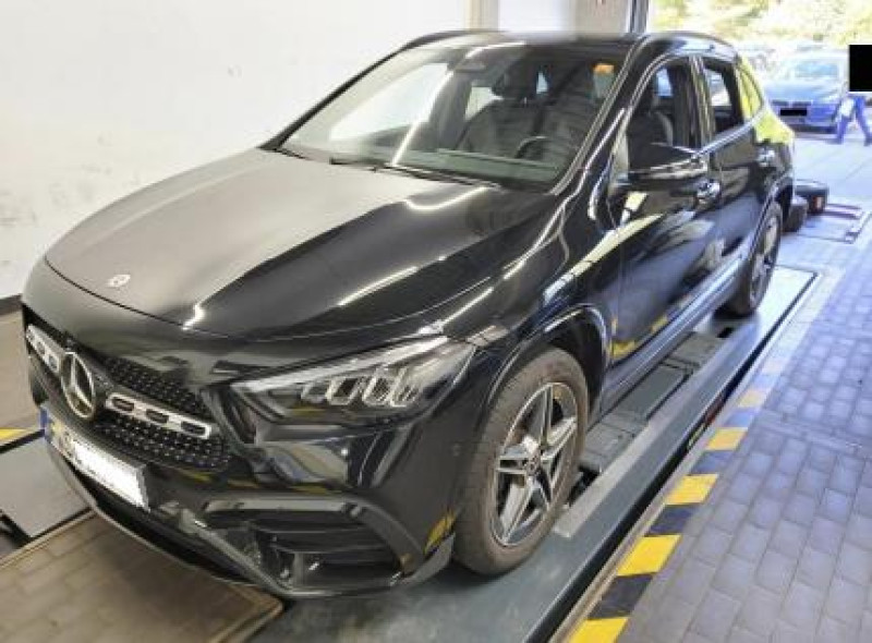 Mercedes-Benz GLA 250e AMG Line