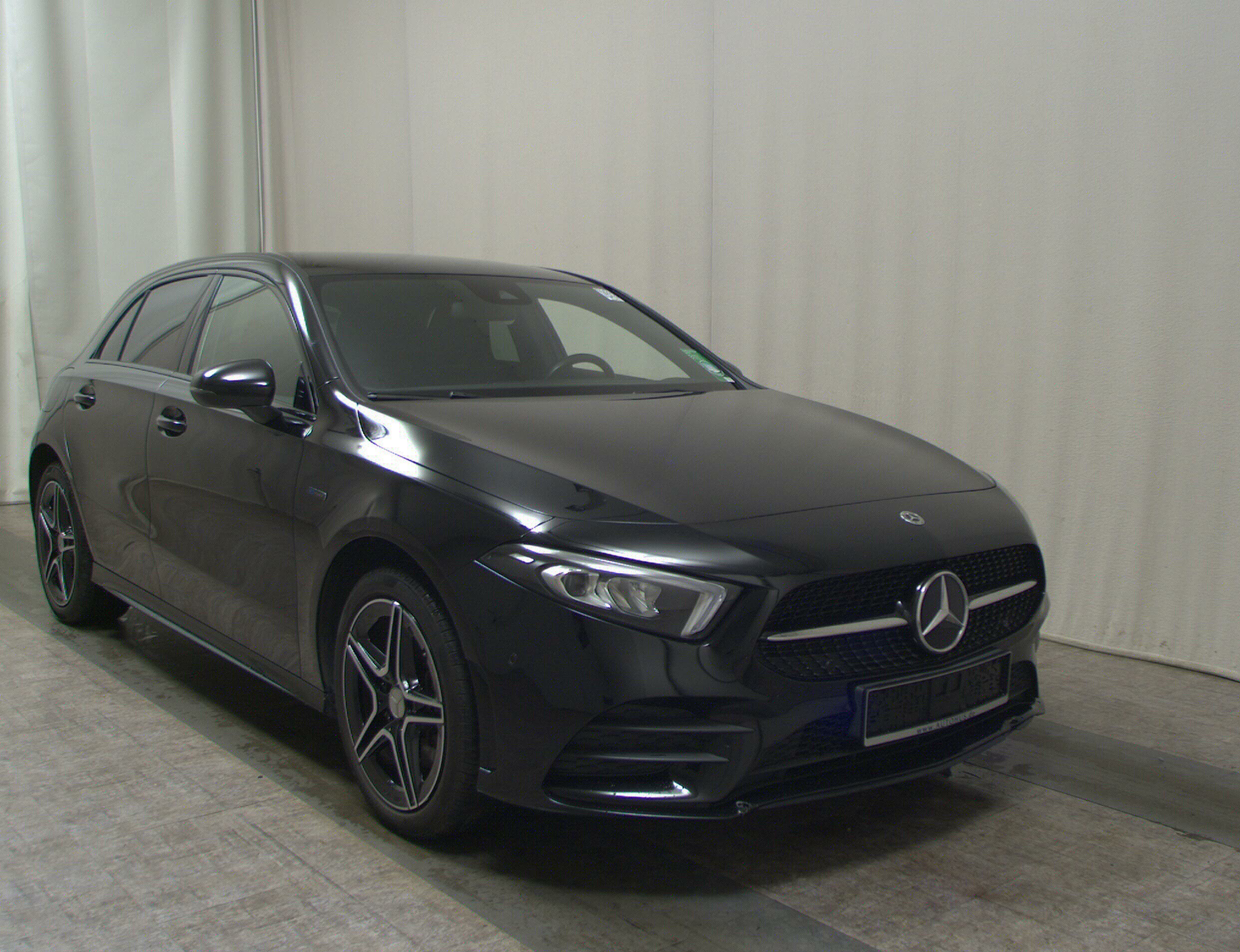 Mercedes-Benz A 250e AMG Line