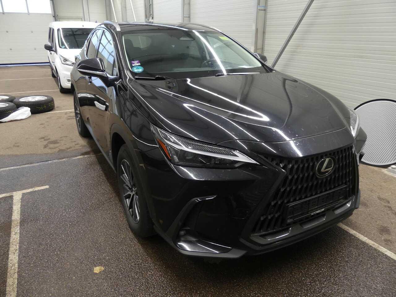 Lexus NX 350h Business
