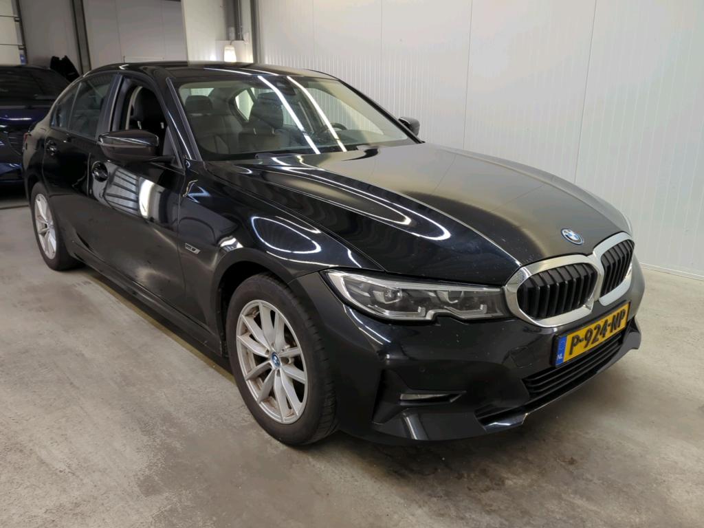 BMW 3 Series 320e Business