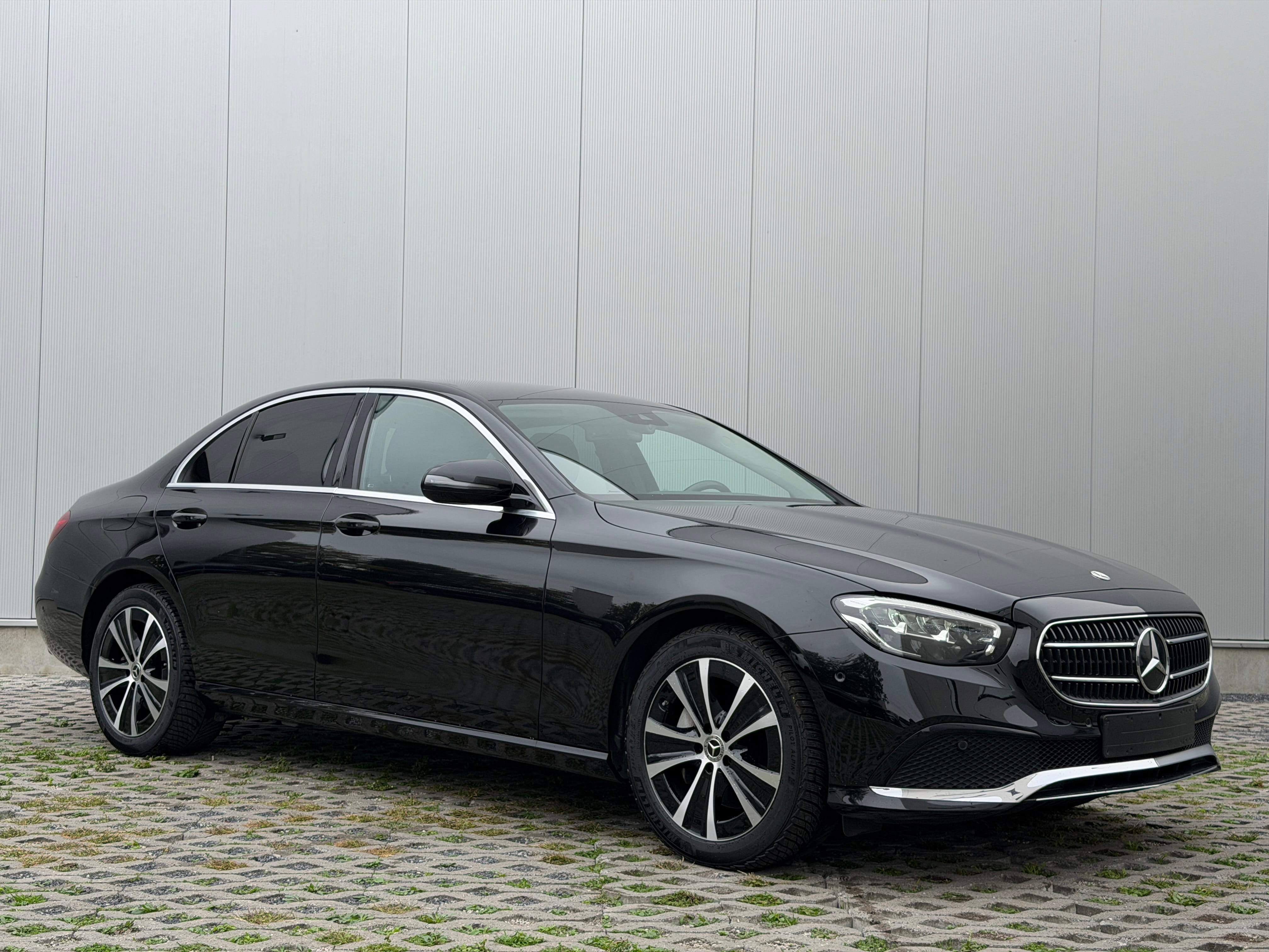 Mercedes-Benz E 300e Avantgarde