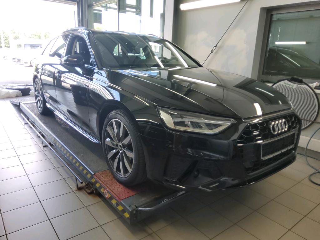 Audi A4 Avant 40 TDI S Line