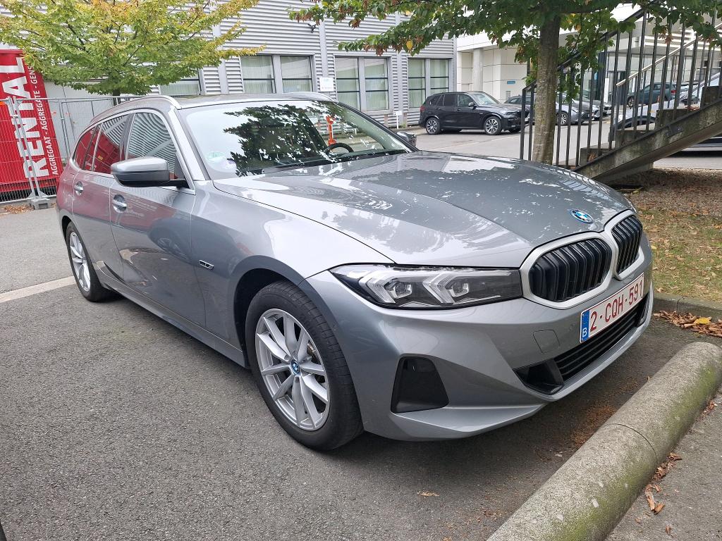 BMW 3 Series Touring 330e