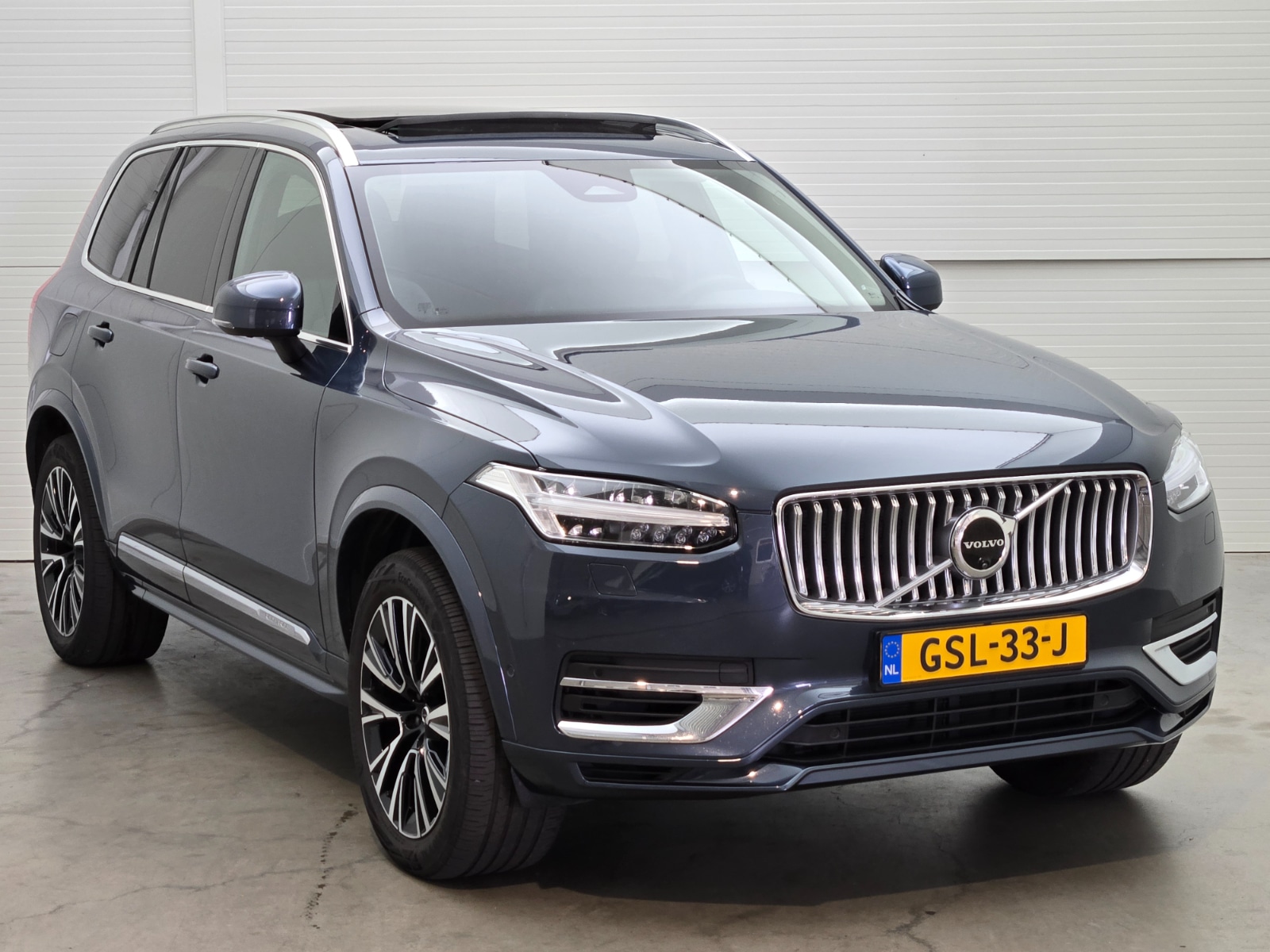Volvo XC90 T8 Core Bright