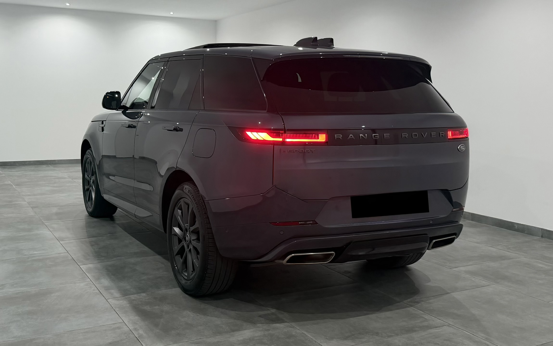 Land Rover Range Rover Sport P440e Dynamic SE
