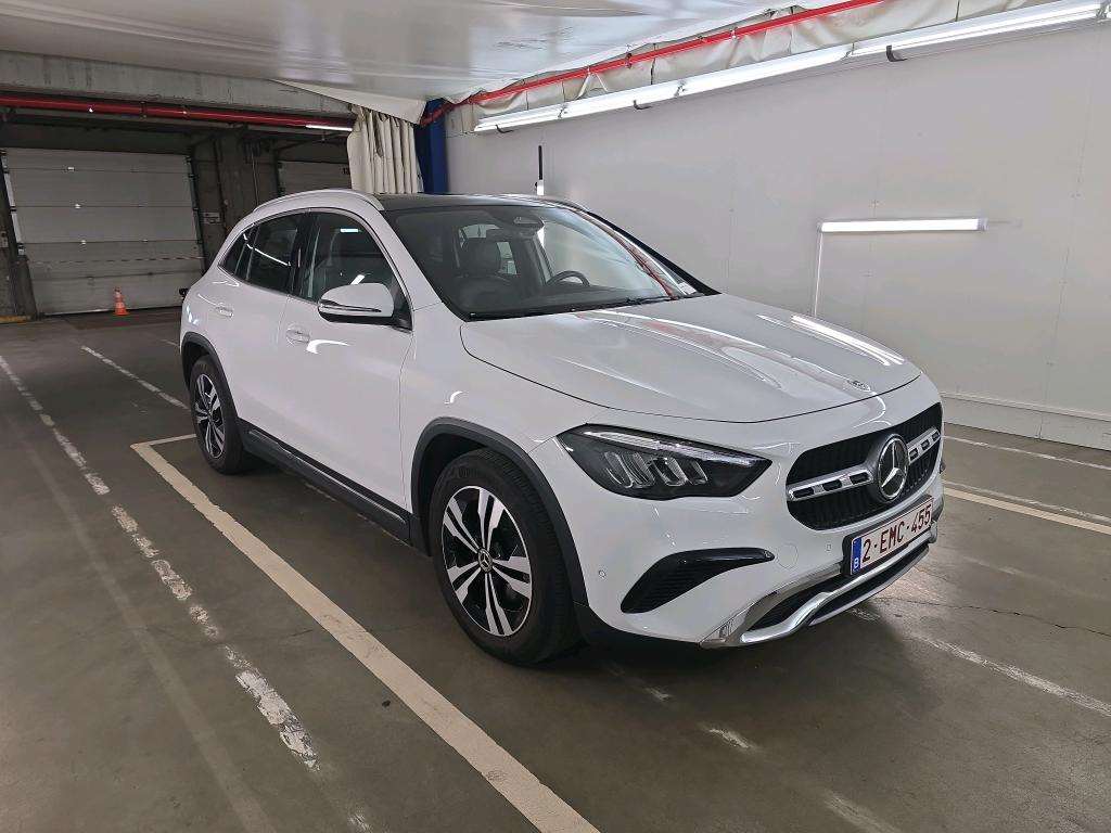 Mercedes-Benz GLA 180d Business Line