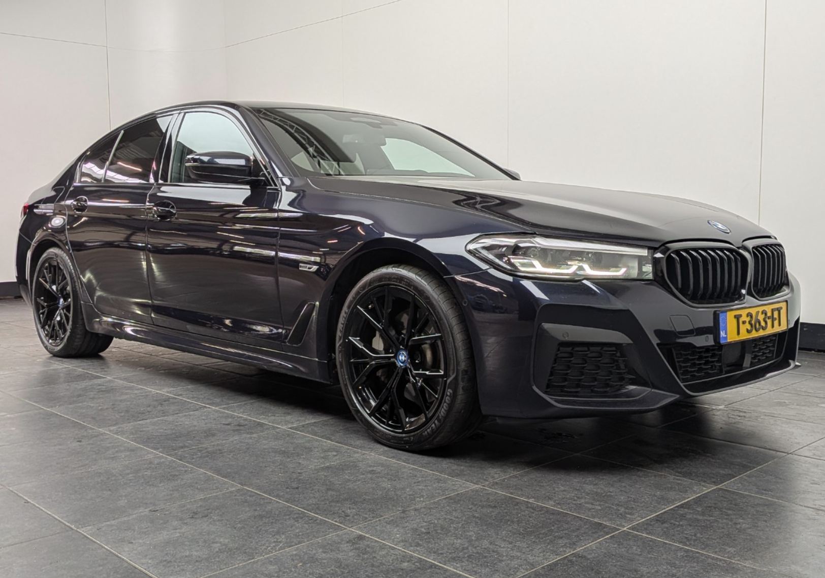 BMW 5 Series 530e Business
