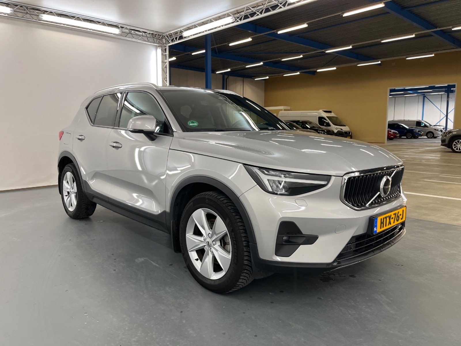 Volvo XC40 2.0 B4 Plus Dark