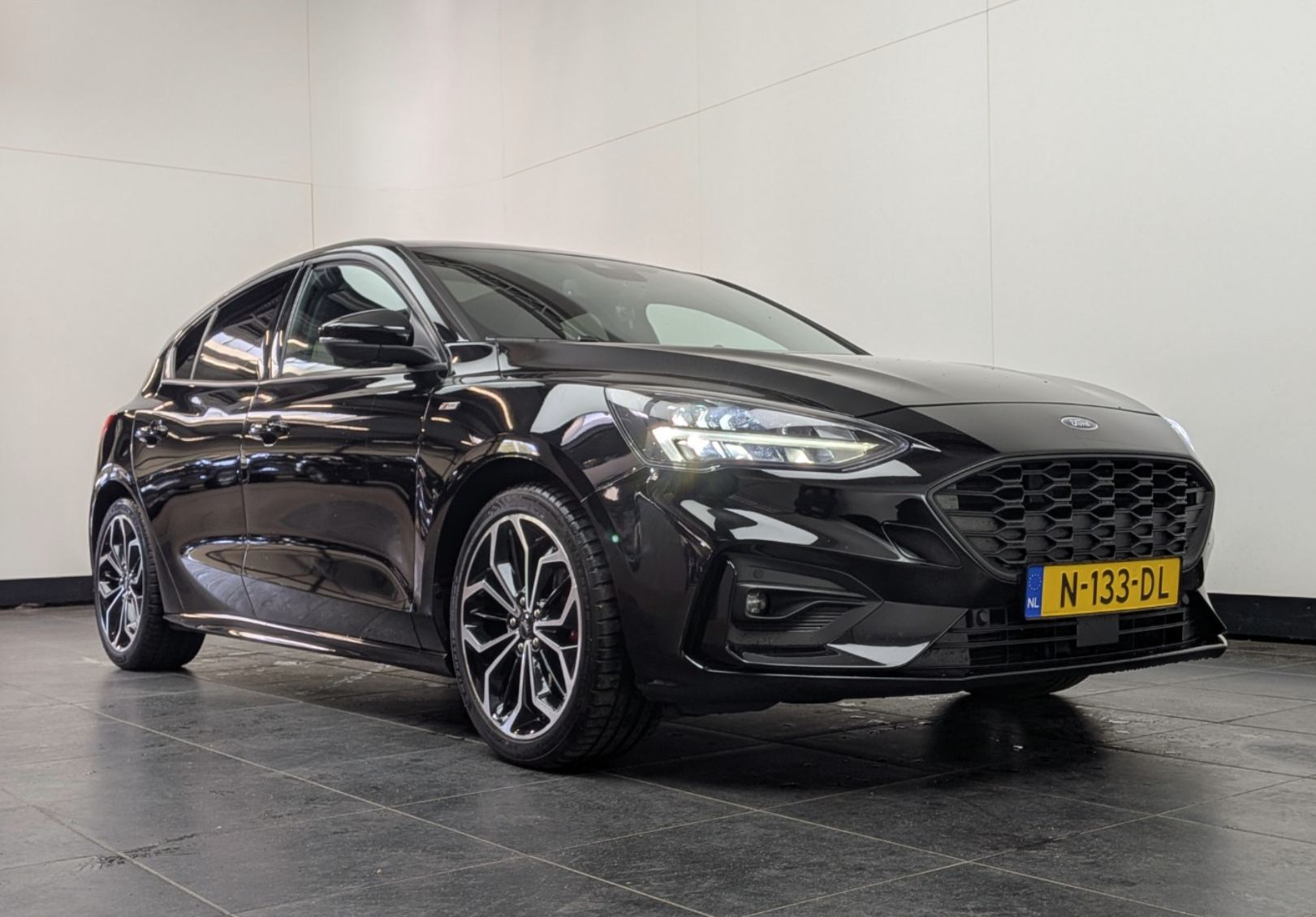 Ford Focus 1.0 EcoBoost ST Line X