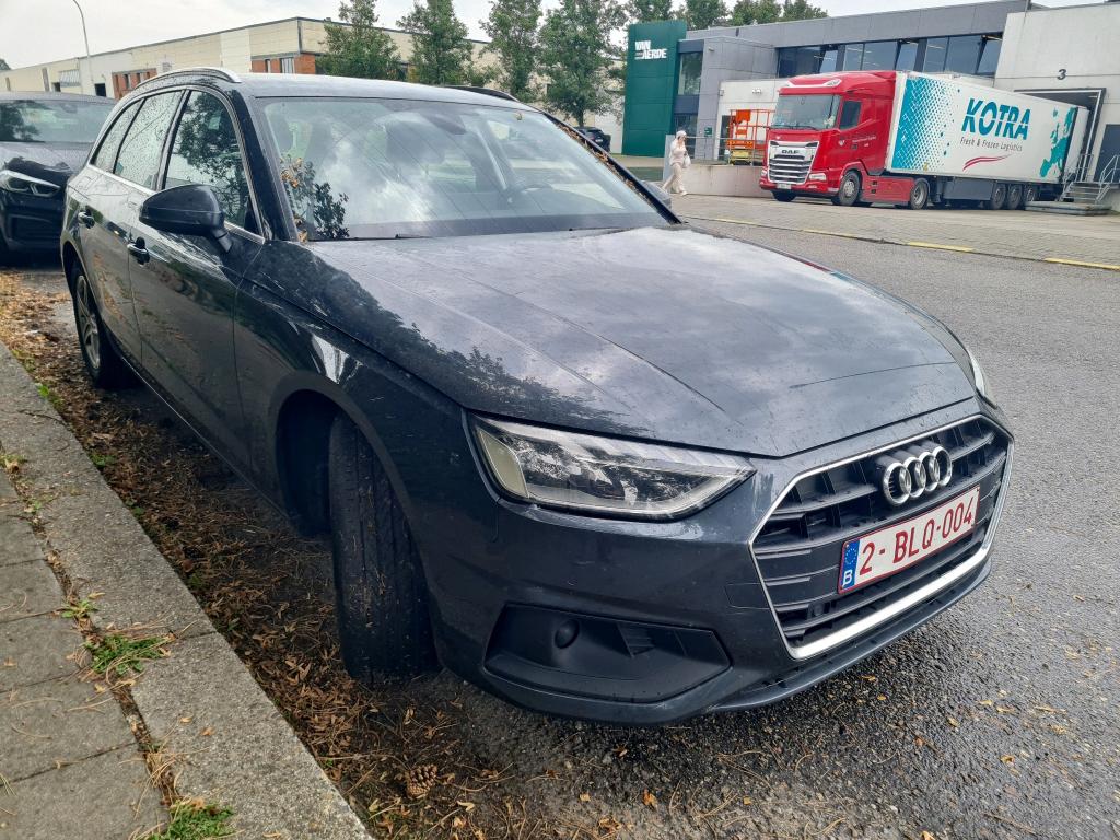 Audi A4 Avant 30 TDI Attraction