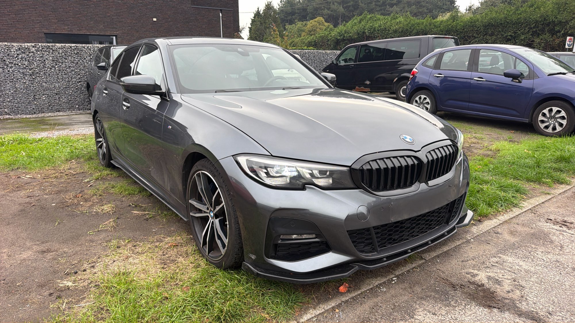 BMW 3 Series 330i M-Pack