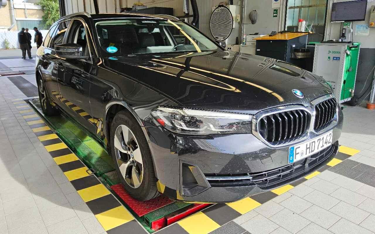 BMW 5 Series Touring 520d