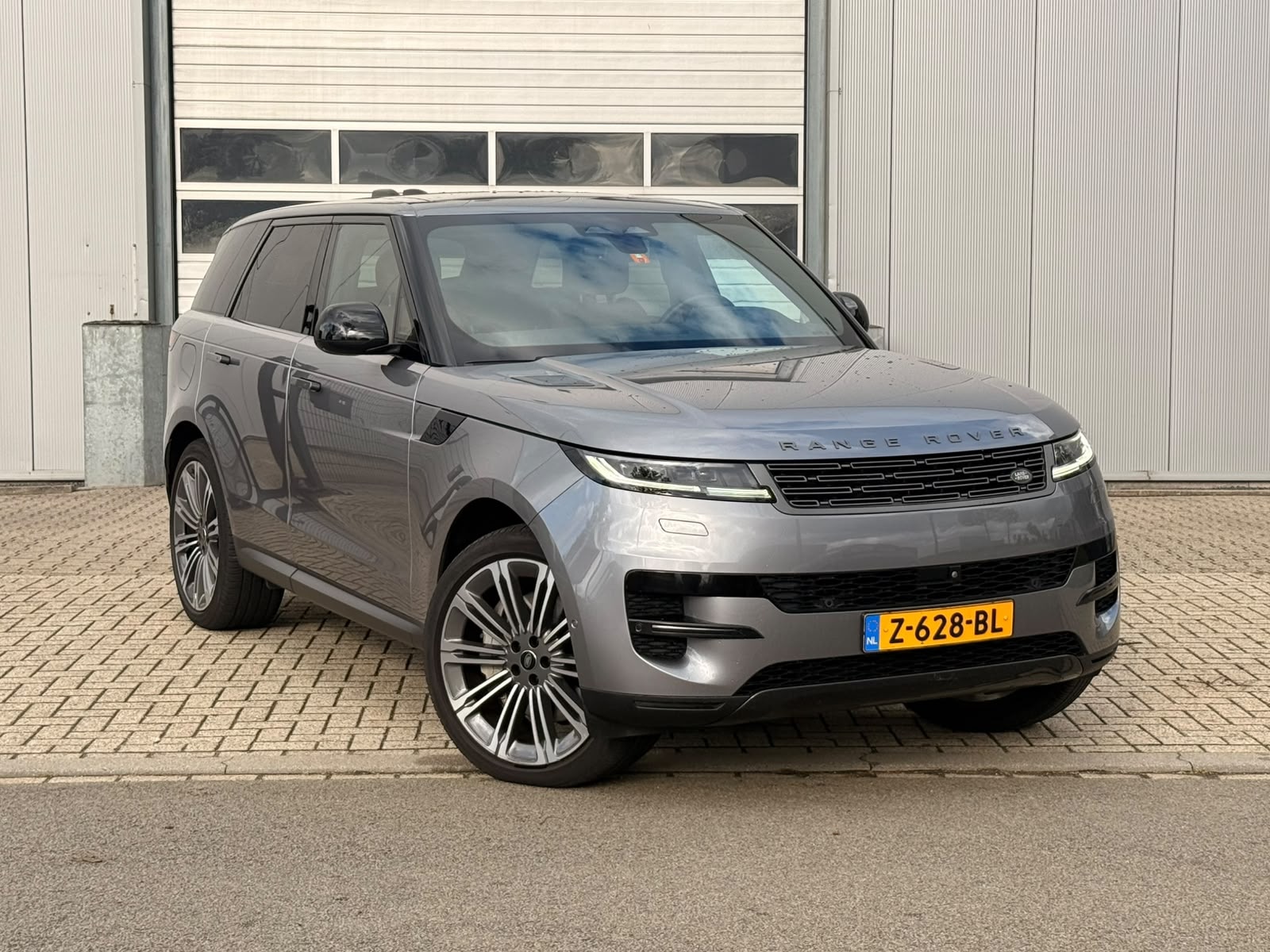 Land Rover Range Rover Sport 3.0 P460e Dynamic SE