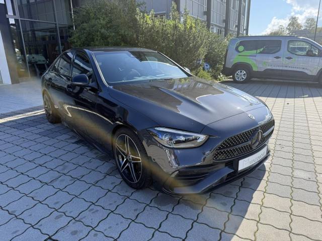 Mercedes-Benz C 300e AMG Line