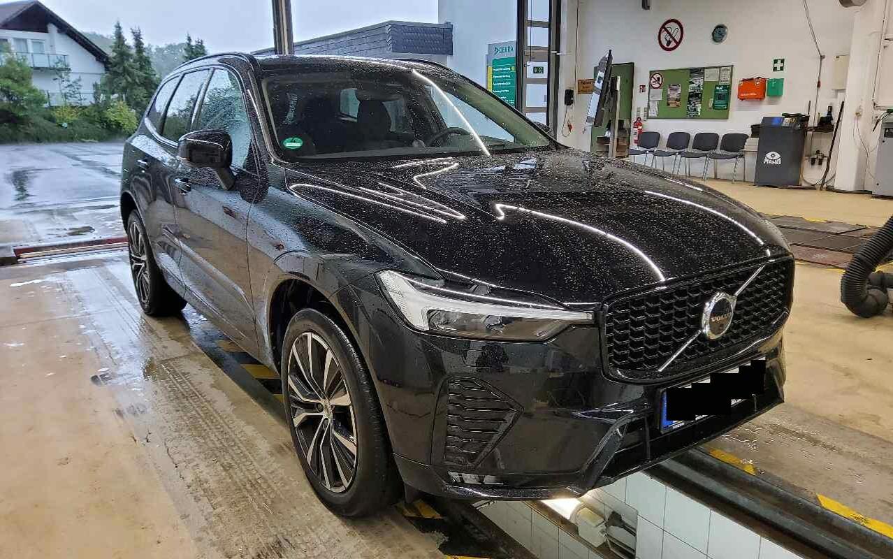 Volvo XC60 B5 Ultimate Dark