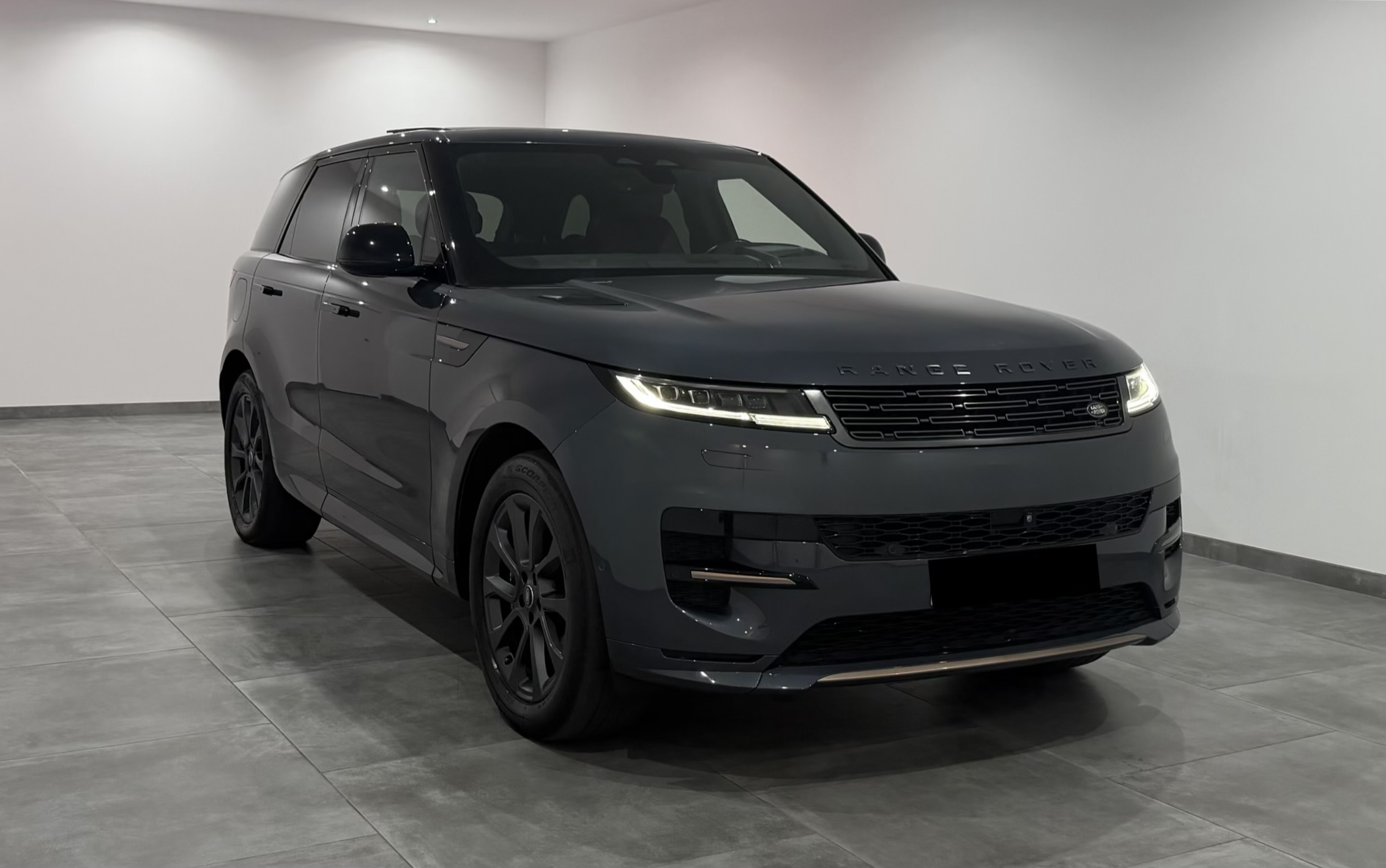 Land Rover Range Rover Sport P440e Dynamic SE